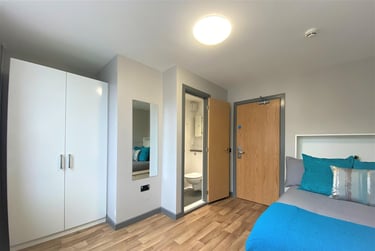 1 bed flat, College Square East, Holylands, Belfast, BT16DJ - Image 3